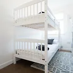 The Jericho Escape - Comfortable & Modern 4Bdr House