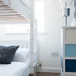 The Jericho Escape - Comfortable & Modern 4Bdr House